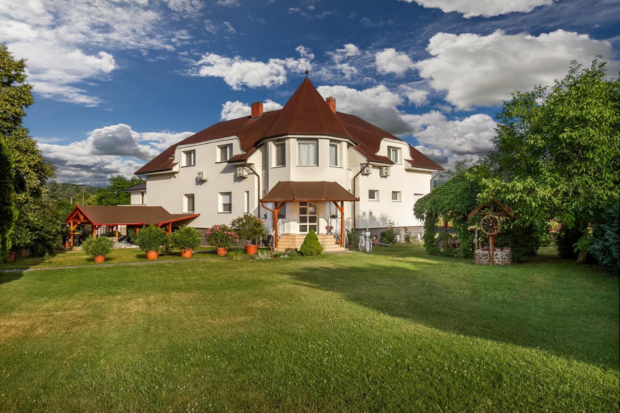 Hotel Katalin Vendeghaz Gyenesdiás Exterior foto